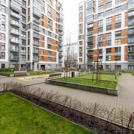 Woronicza 33B: Private Apartment with Separate Bedroom, Balcony & Free Parking Warsaw Exterior photo